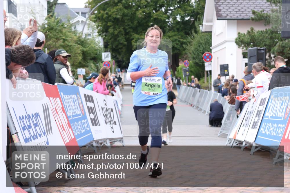 30.08.2026 - Blankeneser Heldenlauf Lena Gebhardt http://msf.ph/oto/10077471 30.08.2026 10:43:16 Ziel 5227, 5355, 5442 meine-sportfotos.de