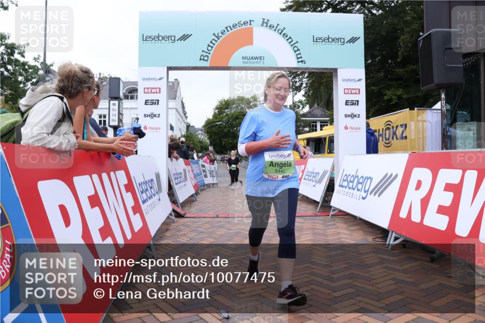 30.08.2026 - Blankeneser Heldenlauf Lena Gebhardt http://msf.ph/oto/10077475 30.08.2026 10:43:19 Ziel 5091, 5227, 5442 meine-sportfotos.de