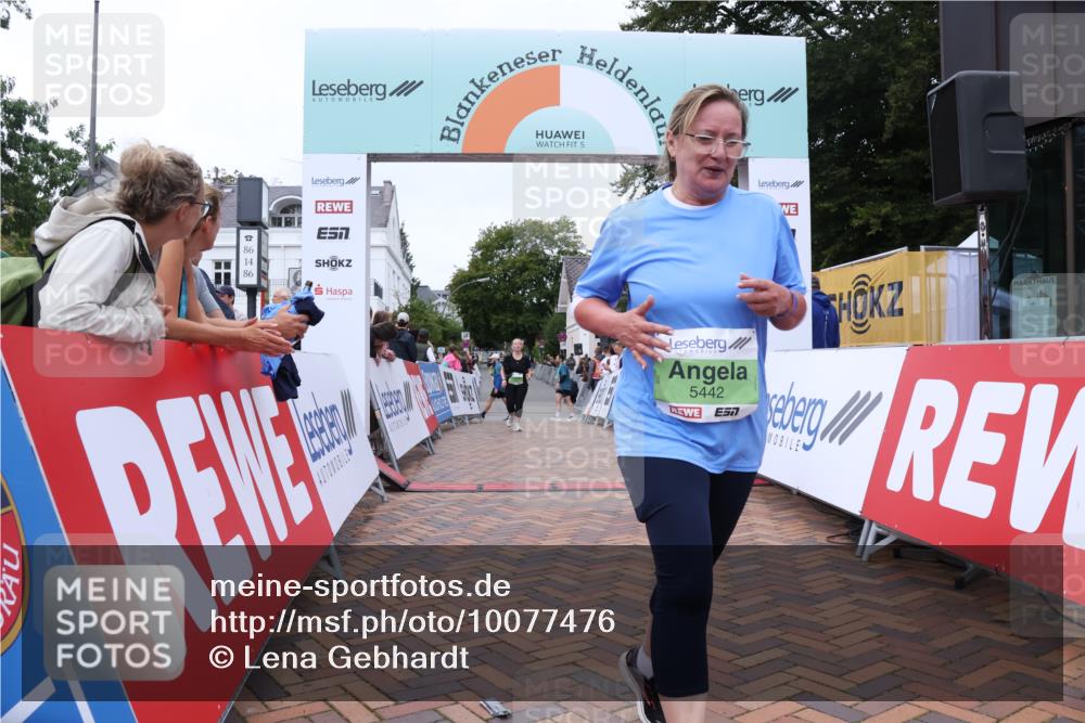 30.08.2026 - Blankeneser Heldenlauf Lena Gebhardt http://msf.ph/oto/10077476 30.08.2026 10:43:19 Ziel 5091, 5227, 5442 meine-sportfotos.de