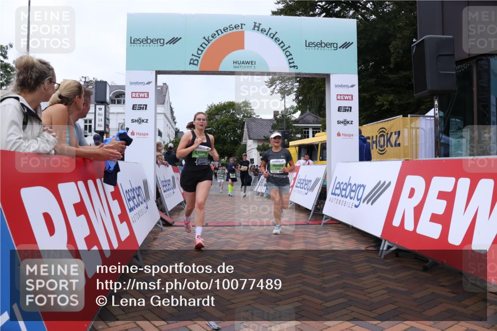 30.08.2026 - Blankeneser Heldenlauf Lena Gebhardt http://msf.ph/oto/10077489 30.08.2026 10:43:39 Ziel 5375, 5422, 5423, 5714, 5726, 5824 meine-sportfotos.de