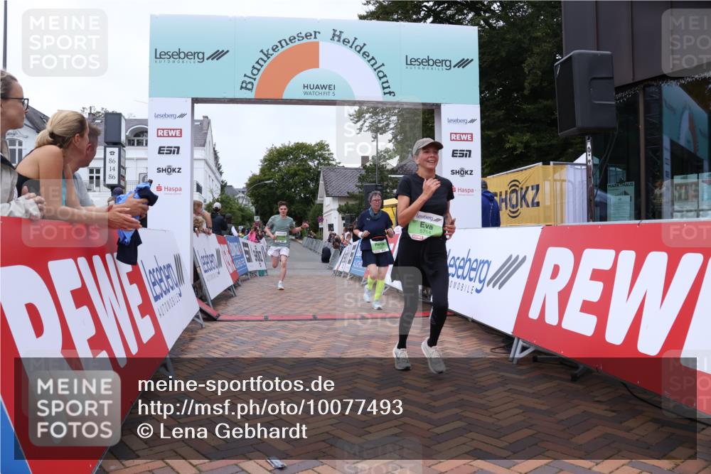 30.08.2026 - Blankeneser Heldenlauf Lena Gebhardt http://msf.ph/oto/10077493 30.08.2026 10:43:42 Ziel 5422, 5423, 5714, 5726, 5824 meine-sportfotos.de