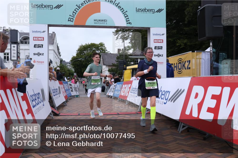 30.08.2026 - Blankeneser Heldenlauf Lena Gebhardt http://msf.ph/oto/10077495 30.08.2026 10:43:43 Ziel 5422, 5423, 5714, 5726, 5824 meine-sportfotos.de