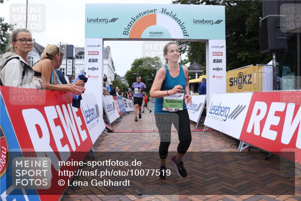 30.08.2026 - Blankeneser Heldenlauf Lena Gebhardt http://msf.ph/oto/10077519 30.08.2026 10:44:06 Ziel 5015, 5220, 5531, 5758 meine-sportfotos.de