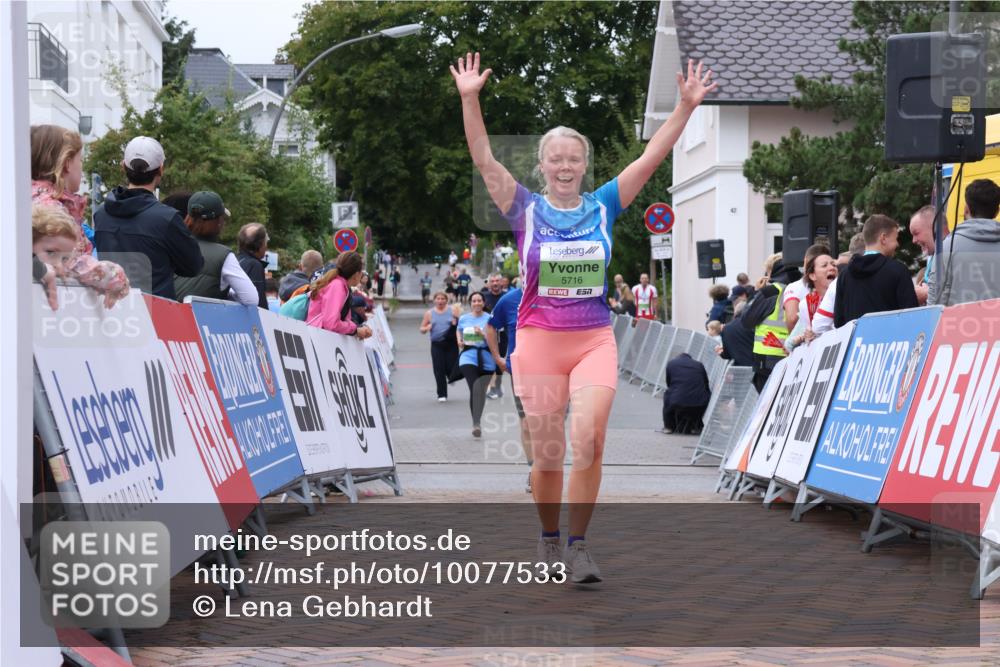 30.08.2026 - Blankeneser Heldenlauf Lena Gebhardt http://msf.ph/oto/10077533 30.08.2026 10:44:46 Ziel 5716, 5722 meine-sportfotos.de