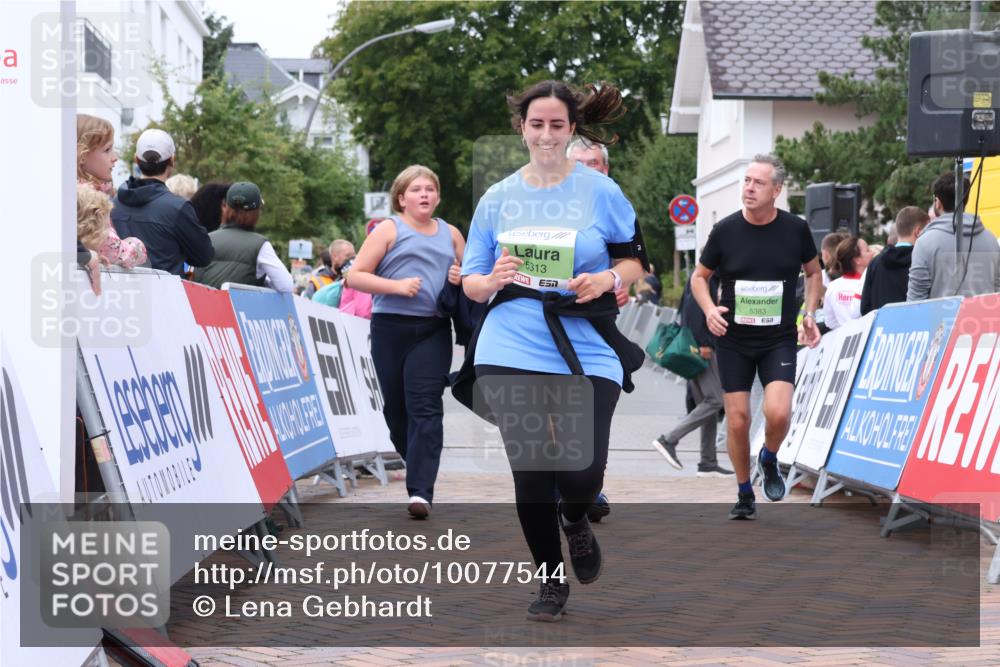 30.08.2026 - Blankeneser Heldenlauf Lena Gebhardt http://msf.ph/oto/10077544 30.08.2026 10:44:56 Ziel 5068, 5313, 5383, 5409, 5642 meine-sportfotos.de