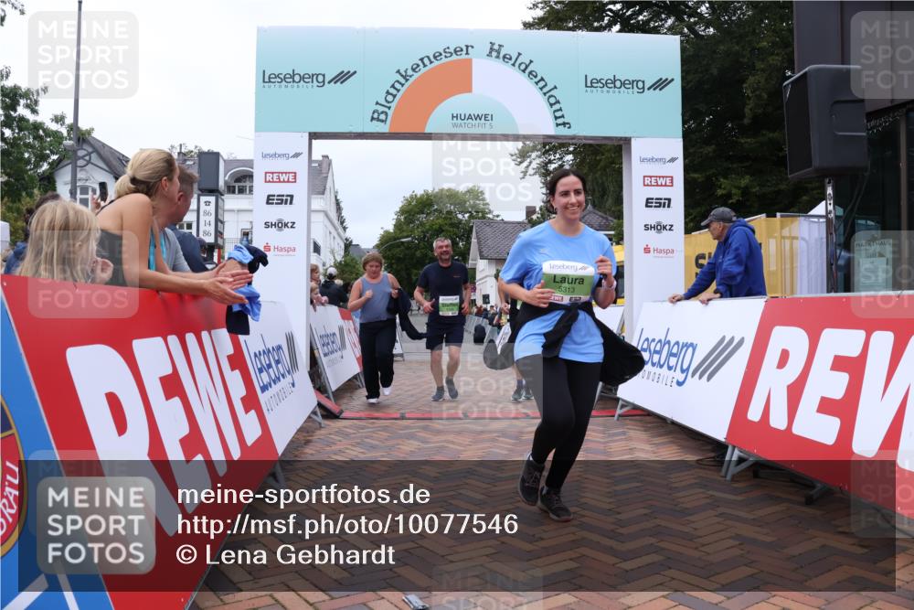 30.08.2026 - Blankeneser Heldenlauf Lena Gebhardt http://msf.ph/oto/10077546 30.08.2026 10:44:58 Ziel 5068, 5313, 5383, 5409, 5642 meine-sportfotos.de