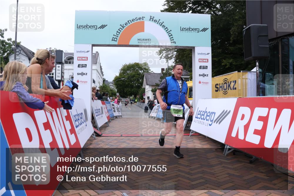 30.08.2026 - Blankeneser Heldenlauf Lena Gebhardt http://msf.ph/oto/10077555 30.08.2026 10:45:10 Ziel 5718 meine-sportfotos.de