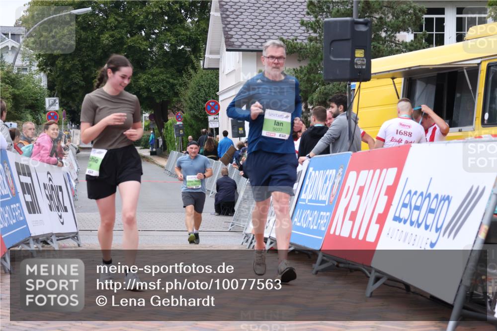 30.08.2026 - Blankeneser Heldenlauf Lena Gebhardt http://msf.ph/oto/10077563 30.08.2026 10:45:26 Ziel 5037, 5038, 5417 meine-sportfotos.de