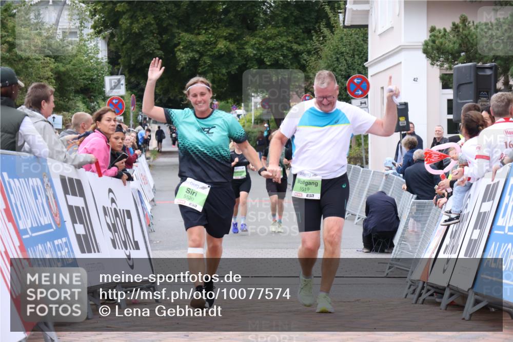 30.08.2026 - Blankeneser Heldenlauf Lena Gebhardt http://msf.ph/oto/10077574 30.08.2026 10:46:00 Ziel 5519, 5520 meine-sportfotos.de