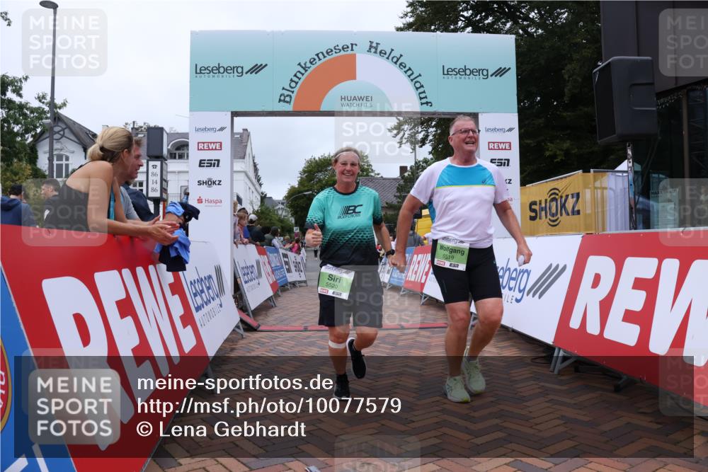 30.08.2026 - Blankeneser Heldenlauf Lena Gebhardt http://msf.ph/oto/10077579 30.08.2026 10:46:05 Ziel 5519, 5520 meine-sportfotos.de