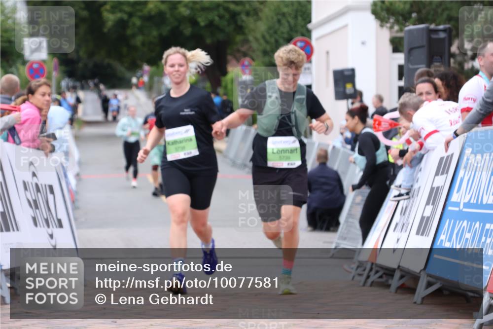 30.08.2026 - Blankeneser Heldenlauf Lena Gebhardt http://msf.ph/oto/10077581 30.08.2026 10:46:07 Ziel 5519, 5520, 5738, 5739 meine-sportfotos.de