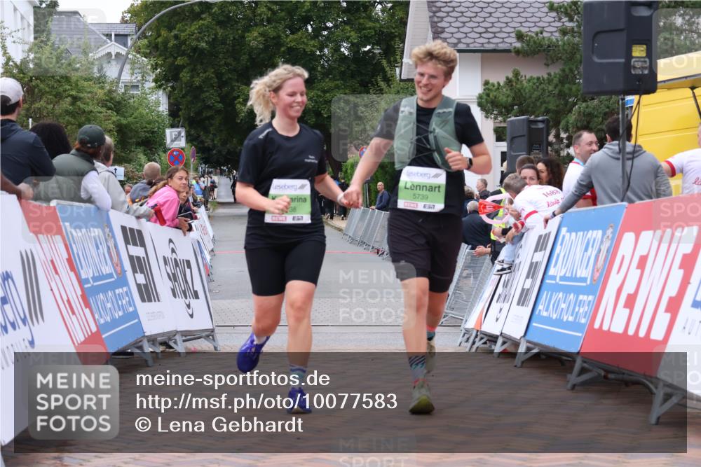 30.08.2026 - Blankeneser Heldenlauf Lena Gebhardt http://msf.ph/oto/10077583 30.08.2026 10:46:09 Ziel 5519, 5520, 5738, 5739 meine-sportfotos.de
