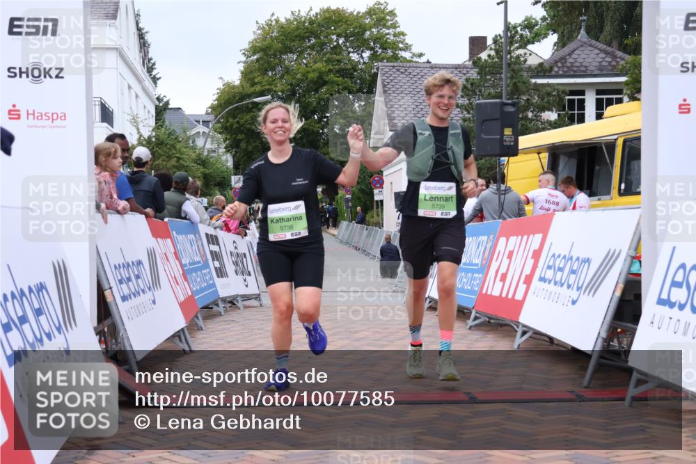 30.08.2026 - Blankeneser Heldenlauf Lena Gebhardt http://msf.ph/oto/10077585 30.08.2026 10:46:10 Ziel 5519, 5520, 5738, 5739 meine-sportfotos.de