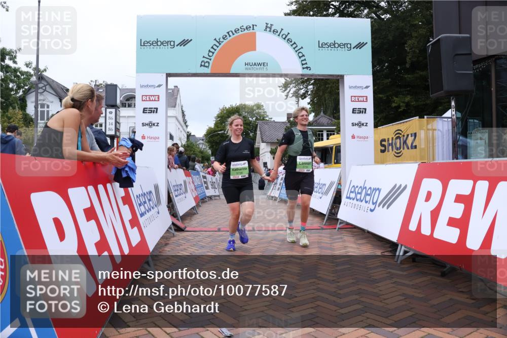 30.08.2026 - Blankeneser Heldenlauf Lena Gebhardt http://msf.ph/oto/10077587 30.08.2026 10:46:11 Ziel 5519, 5520, 5738, 5739 meine-sportfotos.de