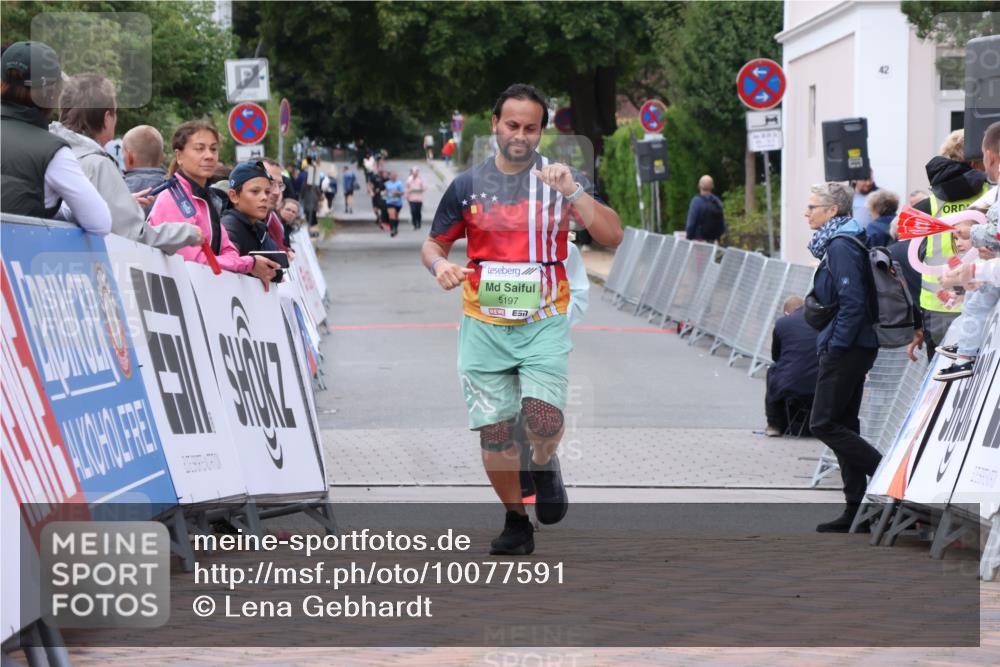30.08.2026 - Blankeneser Heldenlauf Lena Gebhardt http://msf.ph/oto/10077591 30.08.2026 10:46:16 Ziel 5197, 5738, 5739 meine-sportfotos.de