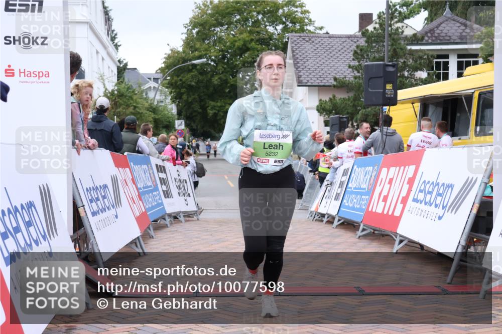 30.08.2026 - Blankeneser Heldenlauf Lena Gebhardt http://msf.ph/oto/10077598 30.08.2026 10:46:22 Ziel 5197, 5232 meine-sportfotos.de