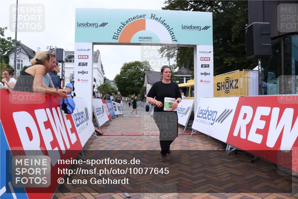 30.08.2026 - Blankeneser Heldenlauf Lena Gebhardt http://msf.ph/oto/10077645 30.08.2026 10:47:46 Ziel 5094, 5223, 5287 meine-sportfotos.de