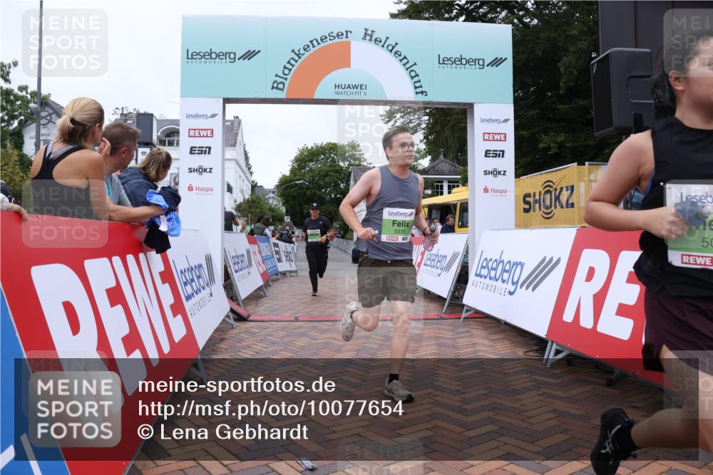 30.08.2026 - Blankeneser Heldenlauf Lena Gebhardt http://msf.ph/oto/10077654 30.08.2026 10:47:59 Ziel 5026, 5335, 5367 meine-sportfotos.de