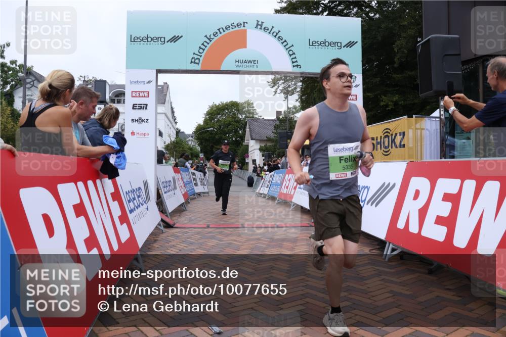 30.08.2026 - Blankeneser Heldenlauf Lena Gebhardt http://msf.ph/oto/10077655 30.08.2026 10:47:59 Ziel 5026, 5335, 5367 meine-sportfotos.de