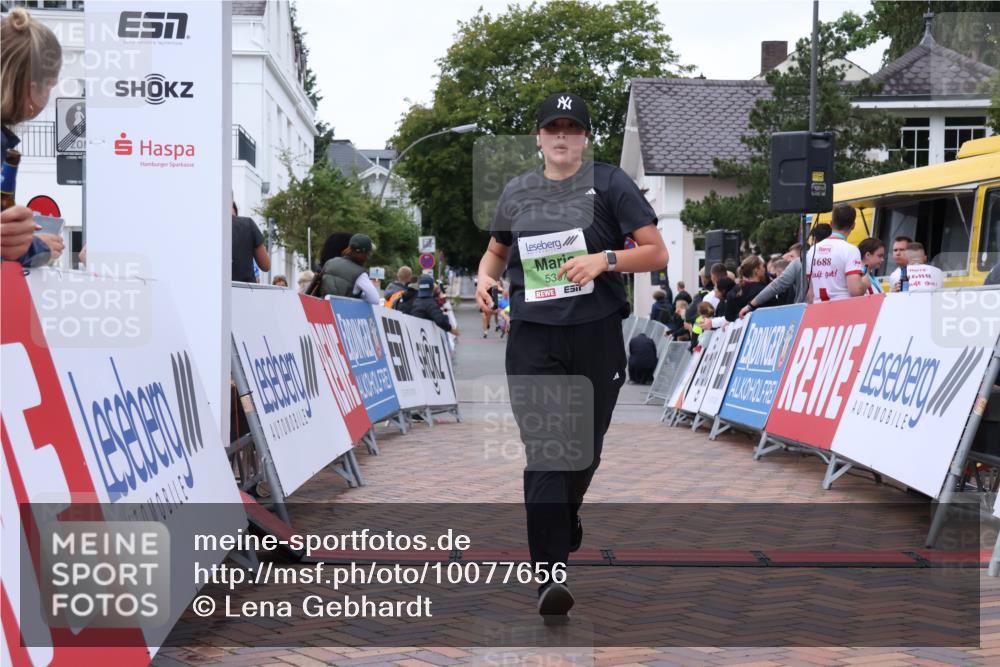 30.08.2026 - Blankeneser Heldenlauf Lena Gebhardt http://msf.ph/oto/10077656 30.08.2026 10:48:01 Ziel 5026, 5335, 5367 meine-sportfotos.de