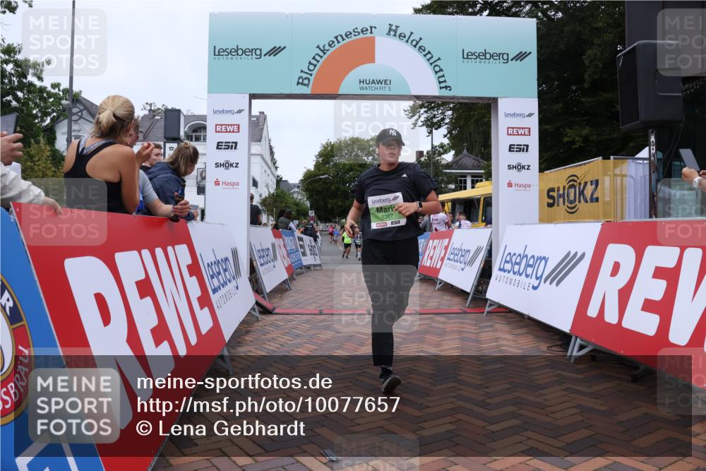30.08.2026 - Blankeneser Heldenlauf Lena Gebhardt http://msf.ph/oto/10077657 30.08.2026 10:48:01 Ziel 5026, 5335, 5367 meine-sportfotos.de