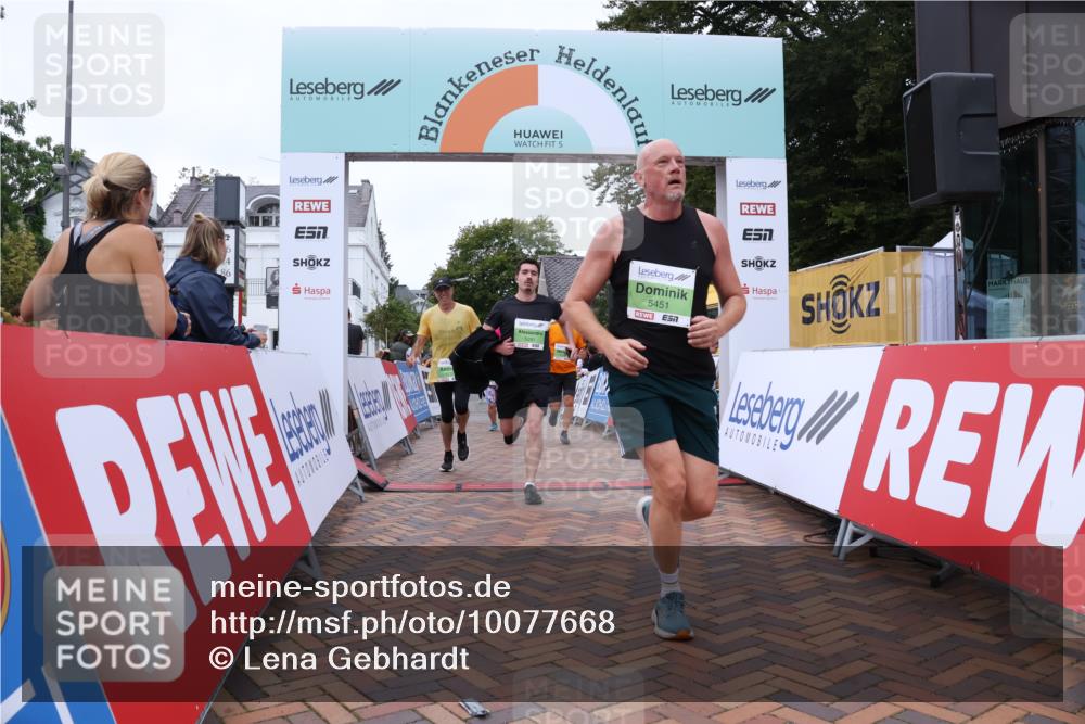 30.08.2026 - Blankeneser Heldenlauf Lena Gebhardt http://msf.ph/oto/10077668 30.08.2026 10:48:15 Ziel 5245, 5291, 5361, 5424, 5451, 5468, 5510, 5735 meine-sportfotos.de