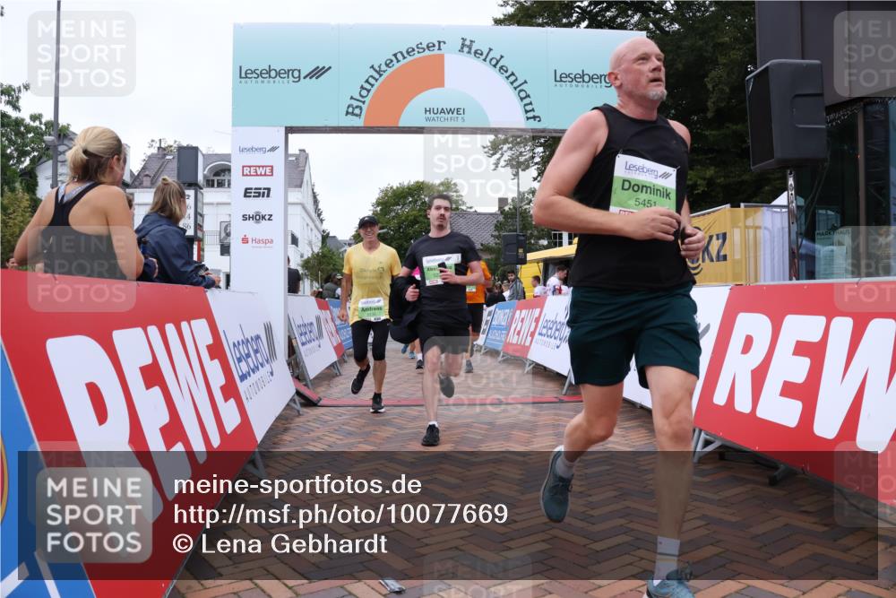 30.08.2026 - Blankeneser Heldenlauf Lena Gebhardt http://msf.ph/oto/10077669 30.08.2026 10:48:15 Ziel 5245, 5291, 5361, 5424, 5451, 5468, 5510, 5735 meine-sportfotos.de