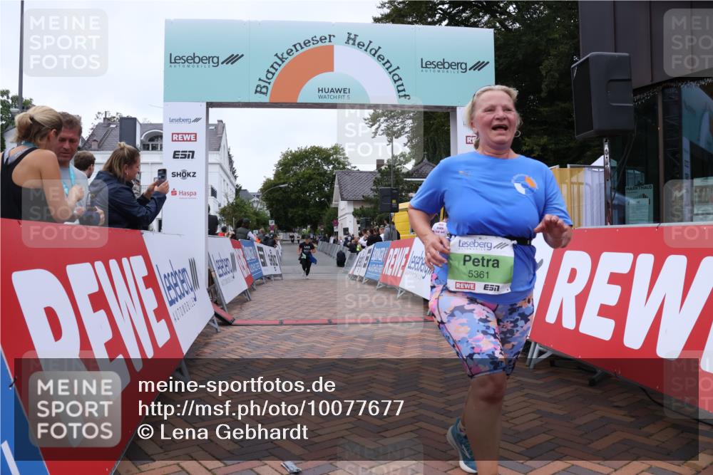 30.08.2026 - Blankeneser Heldenlauf Lena Gebhardt http://msf.ph/oto/10077677 30.08.2026 10:48:19 Ziel 5245, 5291, 5361, 5424, 5451, 5468, 5510, 5735 meine-sportfotos.de