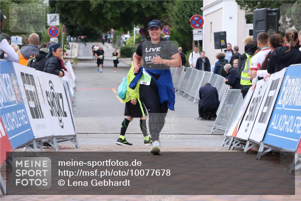 30.08.2026 - Blankeneser Heldenlauf Lena Gebhardt http://msf.ph/oto/10077678 30.08.2026 10:48:21 Ziel 5291, 5361, 5451, 5468, 5510, 5735, 5893 meine-sportfotos.de