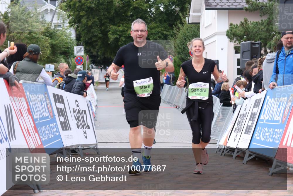 30.08.2026 - Blankeneser Heldenlauf Lena Gebhardt http://msf.ph/oto/10077687 30.08.2026 10:48:46 Ziel 5730, 5731 meine-sportfotos.de