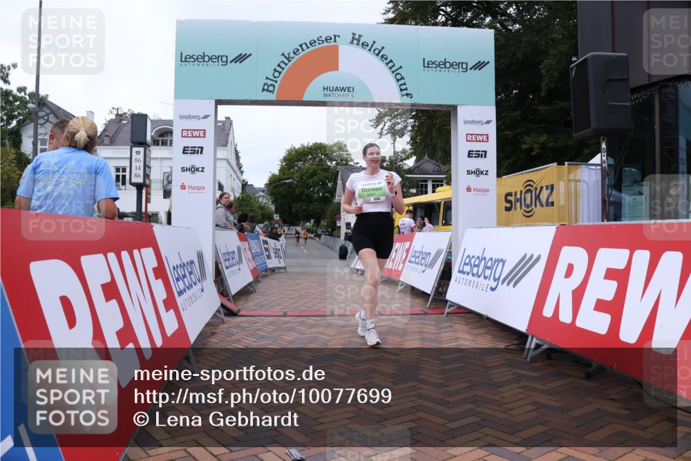 30.08.2026 - Blankeneser Heldenlauf Lena Gebhardt http://msf.ph/oto/10077699 30.08.2026 10:48:59 Ziel 5060, 5251 meine-sportfotos.de