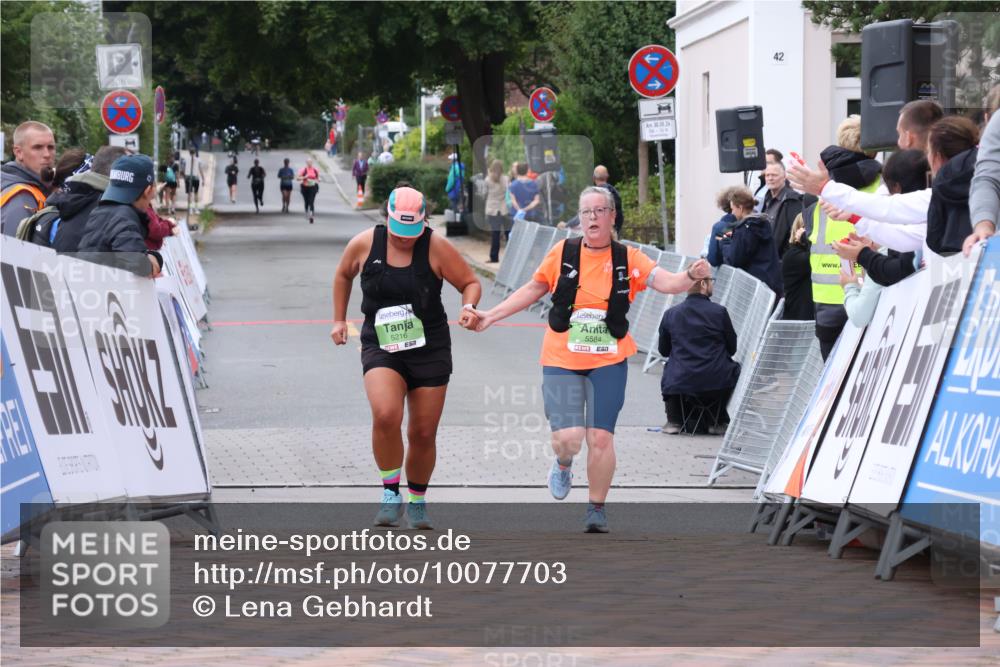 30.08.2026 - Blankeneser Heldenlauf Lena Gebhardt http://msf.ph/oto/10077703 30.08.2026 10:49:10 Ziel  meine-sportfotos.de