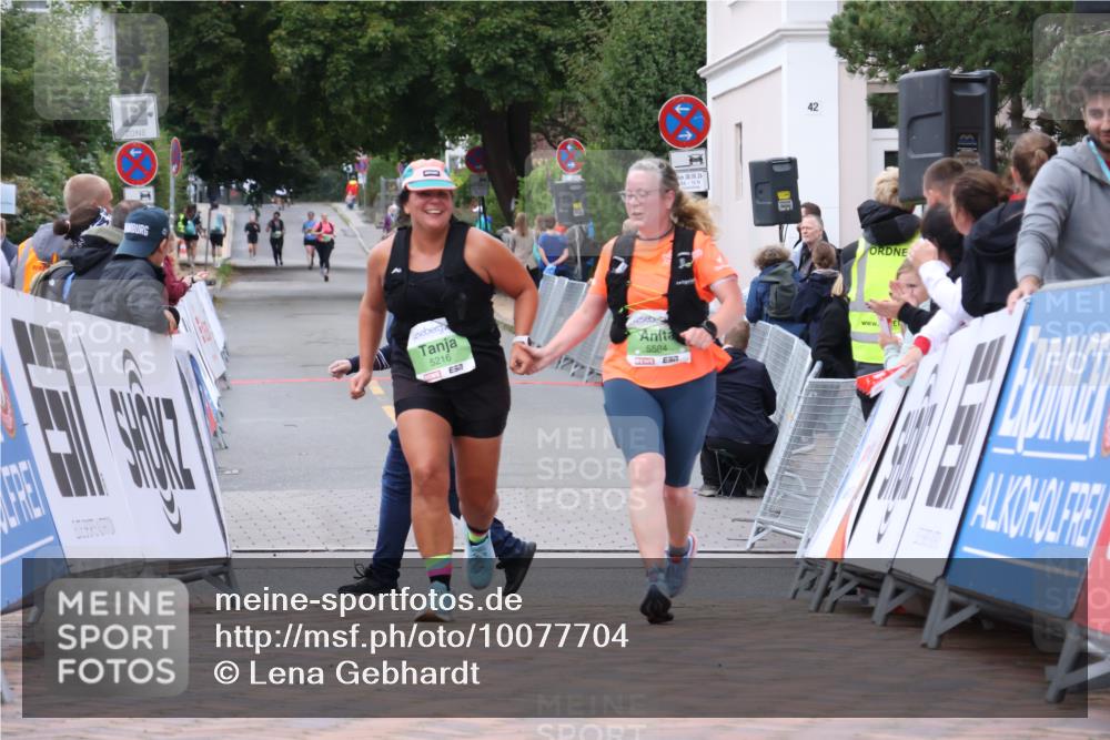 30.08.2026 - Blankeneser Heldenlauf Lena Gebhardt http://msf.ph/oto/10077704 30.08.2026 10:49:12 Ziel 5216, 5584 meine-sportfotos.de