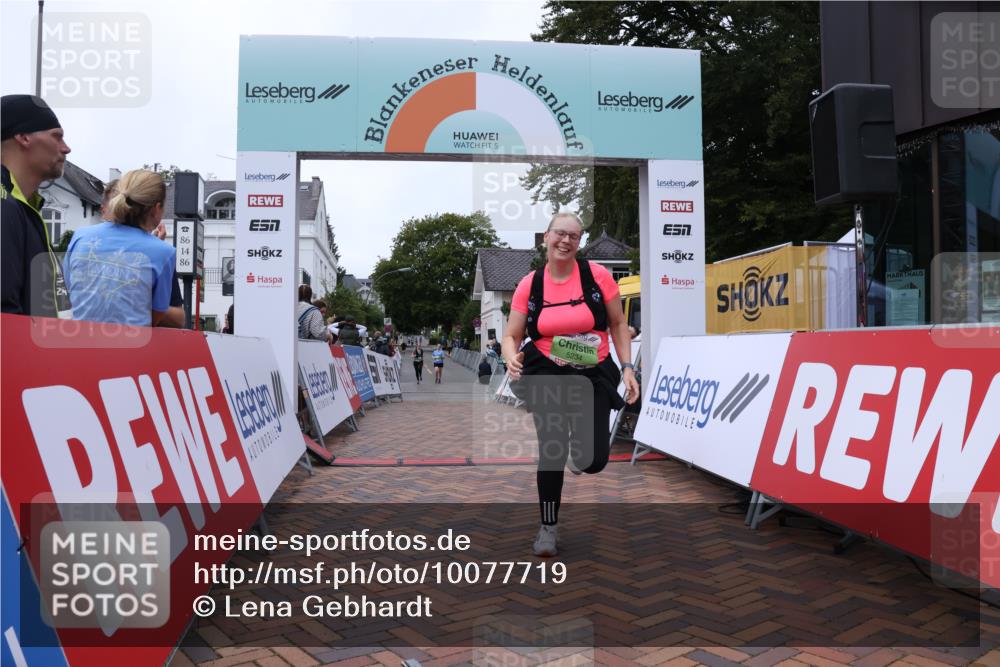 30.08.2026 - Blankeneser Heldenlauf Lena Gebhardt http://msf.ph/oto/10077719 30.08.2026 10:49:46 Ziel 5234 meine-sportfotos.de