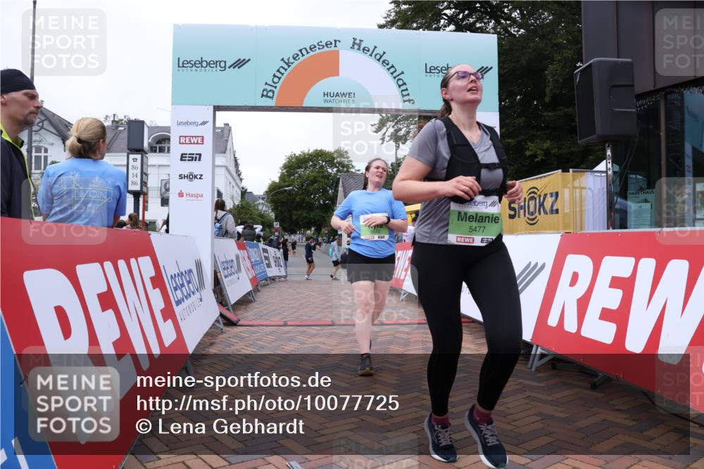 30.08.2026 - Blankeneser Heldenlauf Lena Gebhardt http://msf.ph/oto/10077725 30.08.2026 10:49:55 Ziel 5477, 5512 meine-sportfotos.de