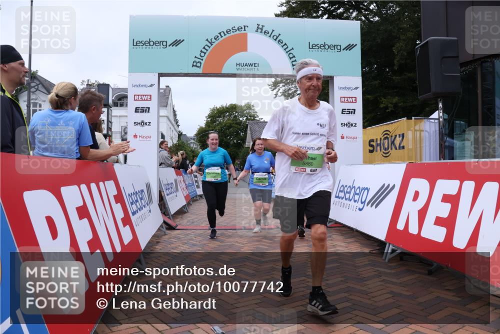 30.08.2026 - Blankeneser Heldenlauf Lena Gebhardt http://msf.ph/oto/10077742 30.08.2026 10:50:40 Ziel 5136, 5707, 5831, 5860 meine-sportfotos.de