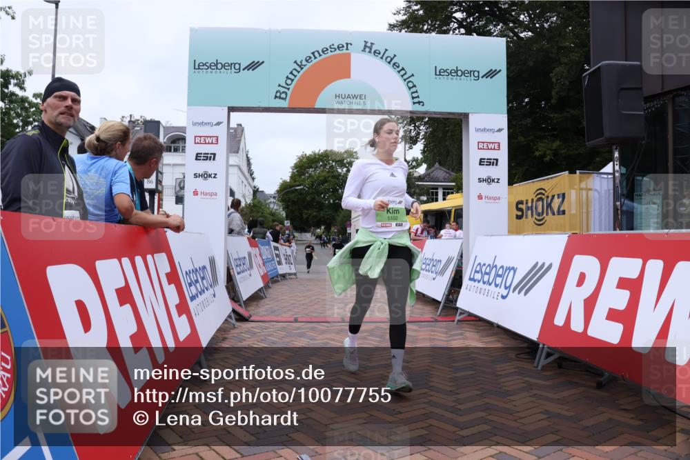 30.08.2026 - Blankeneser Heldenlauf Lena Gebhardt http://msf.ph/oto/10077755 30.08.2026 10:50:52 Ziel 5056, 5102, 5290 meine-sportfotos.de