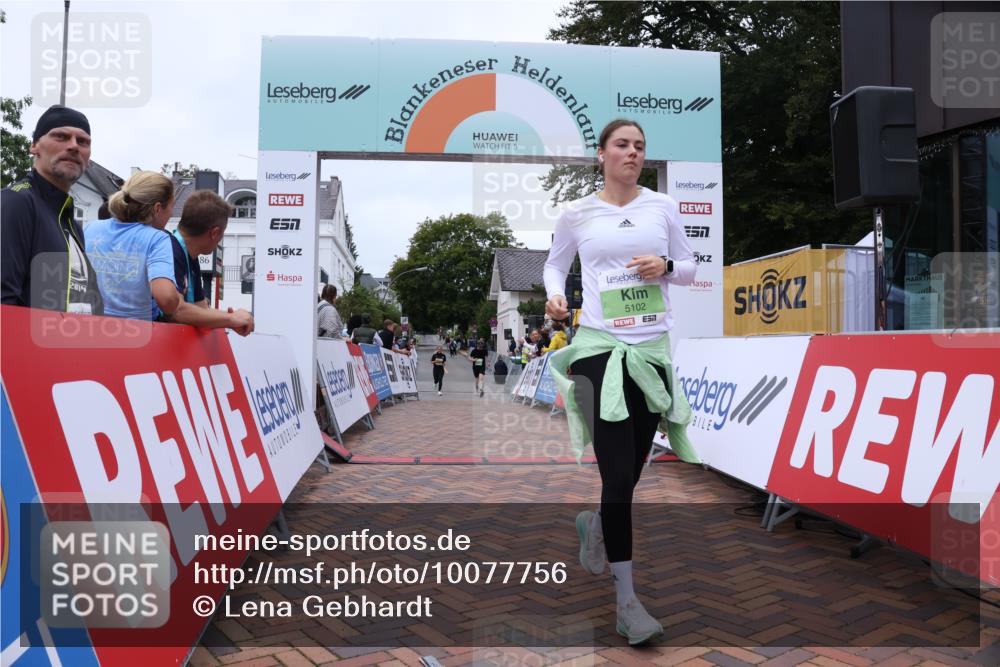 30.08.2026 - Blankeneser Heldenlauf Lena Gebhardt http://msf.ph/oto/10077756 30.08.2026 10:50:52 Ziel 5056, 5102, 5290 meine-sportfotos.de
