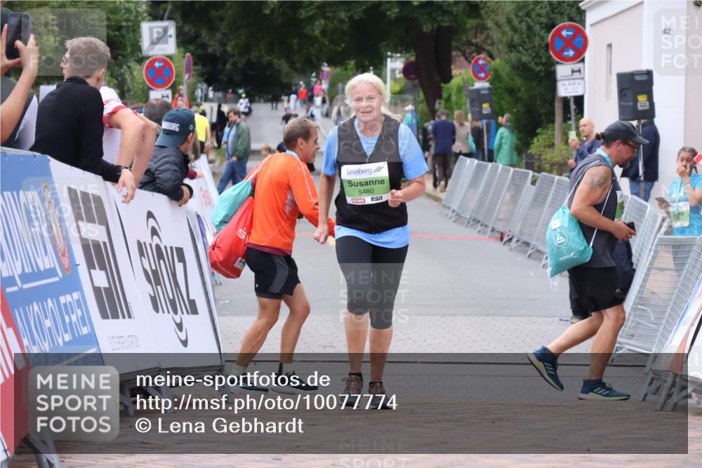 30.08.2026 - Blankeneser Heldenlauf Lena Gebhardt http://msf.ph/oto/10077774 30.08.2026 10:52:32 Ziel  meine-sportfotos.de