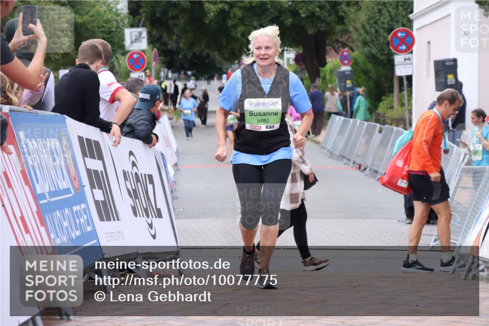 30.08.2026 - Blankeneser Heldenlauf Lena Gebhardt http://msf.ph/oto/10077775 30.08.2026 10:52:34 Ziel 5480 meine-sportfotos.de