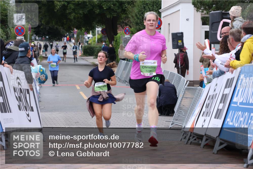 30.08.2026 - Blankeneser Heldenlauf Lena Gebhardt http://msf.ph/oto/10077782 30.08.2026 10:52:44 Ziel 5266, 5480 meine-sportfotos.de