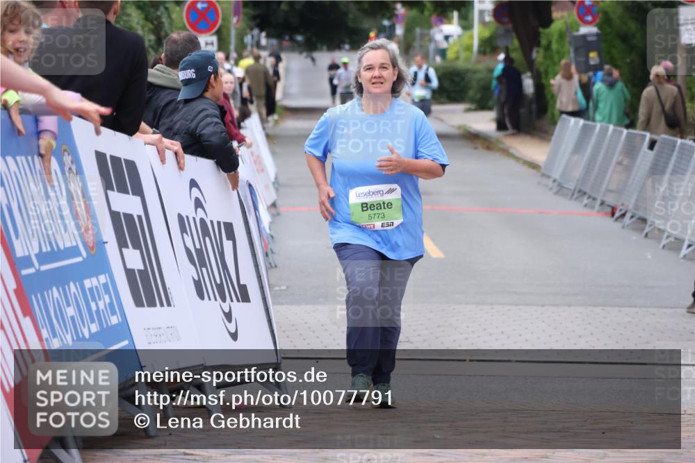 30.08.2026 - Blankeneser Heldenlauf Lena Gebhardt http://msf.ph/oto/10077791 30.08.2026 10:52:57 Ziel 5772 meine-sportfotos.de