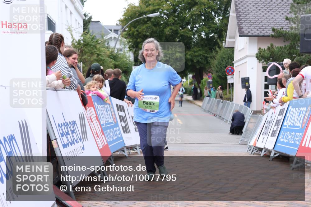 30.08.2026 - Blankeneser Heldenlauf Lena Gebhardt http://msf.ph/oto/10077795 30.08.2026 10:53:01 Ziel 5773 meine-sportfotos.de