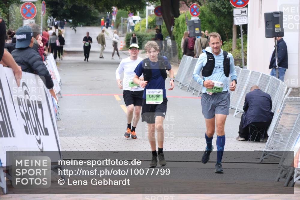 30.08.2026 - Blankeneser Heldenlauf Lena Gebhardt http://msf.ph/oto/10077799 30.08.2026 10:53:20 Ziel  meine-sportfotos.de