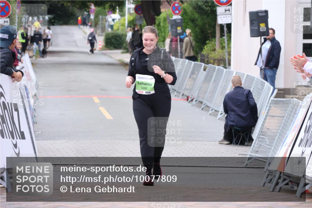 30.08.2026 - Blankeneser Heldenlauf Lena Gebhardt http://msf.ph/oto/10077809 30.08.2026 10:53:55 Ziel  meine-sportfotos.de