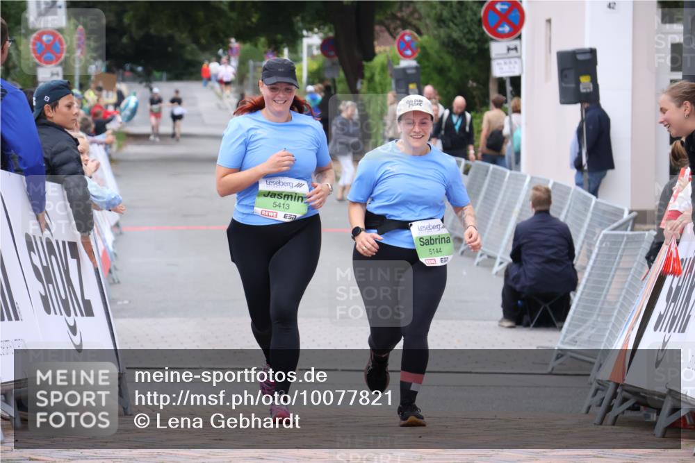 30.08.2026 - Blankeneser Heldenlauf Lena Gebhardt http://msf.ph/oto/10077821 30.08.2026 10:58:47 Ziel 5144, 5413 meine-sportfotos.de