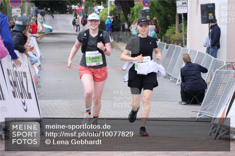 30.08.2026 - Blankeneser Heldenlauf Lena Gebhardt http://msf.ph/oto/10077829 30.08.2026 10:59:26 Ziel 5080, 5180 meine-sportfotos.de