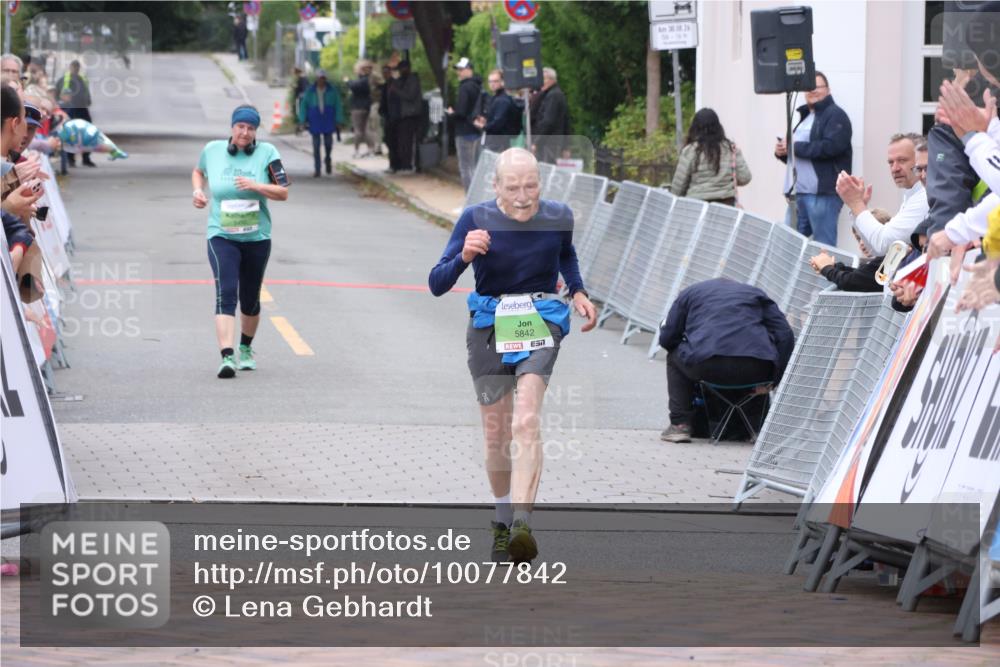 30.08.2026 - Blankeneser Heldenlauf Lena Gebhardt http://msf.ph/oto/10077842 30.08.2026 11:02:35 Ziel  meine-sportfotos.de