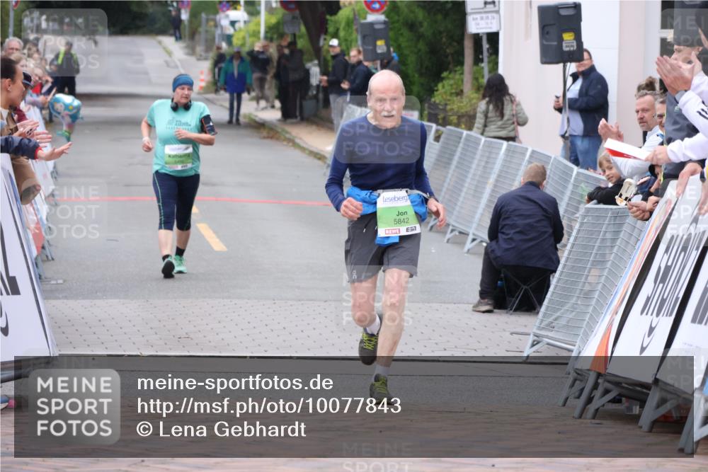 30.08.2026 - Blankeneser Heldenlauf Lena Gebhardt http://msf.ph/oto/10077843 30.08.2026 11:02:36 Ziel  meine-sportfotos.de