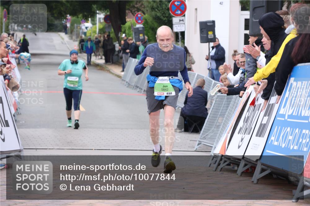30.08.2026 - Blankeneser Heldenlauf Lena Gebhardt http://msf.ph/oto/10077844 30.08.2026 11:02:37 Ziel 5842 meine-sportfotos.de